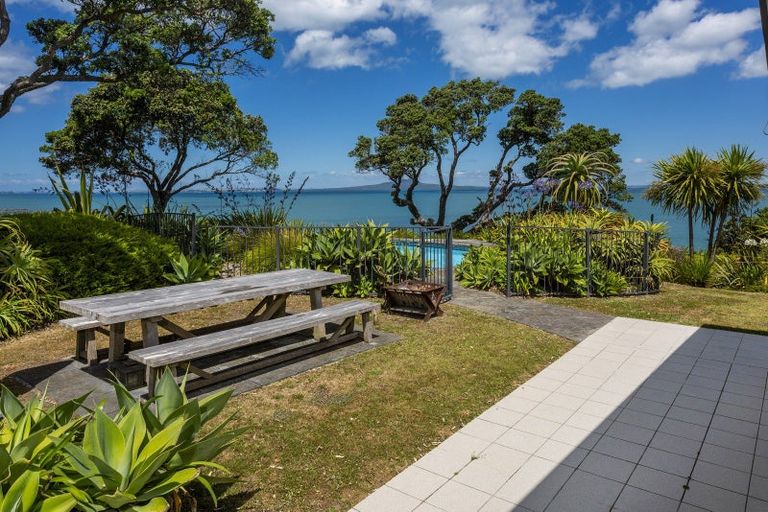 Photo of property in 62 Sharon Road, Waiake, Auckland, 0630