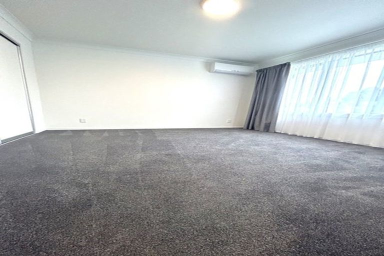 Photo of property in 17b Highlight Parade, Te Atatu South, Auckland, 0610