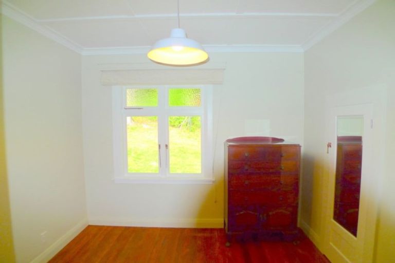 Photo of property in 17 Henderson Street, Karori, Wellington, 6012