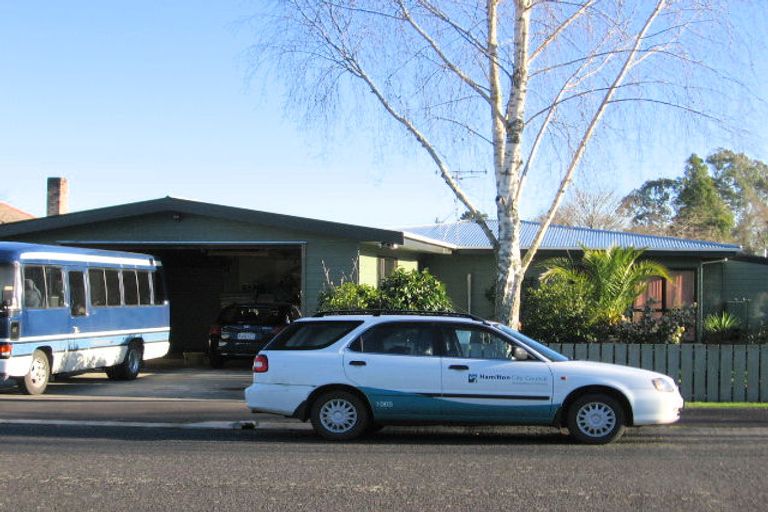 Photo of property in 57 Braid Road, St Andrews, Hamilton, 3200