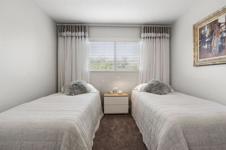 Photo of property in 4/29 Pupuke Road, Takapuna, Auckland, 0622