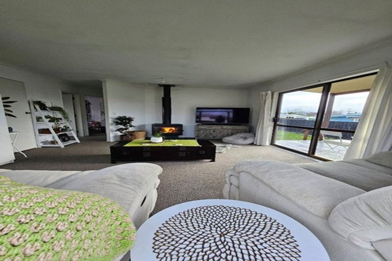 Photo of property in 16 Malcolm Street, Martinborough, 5711