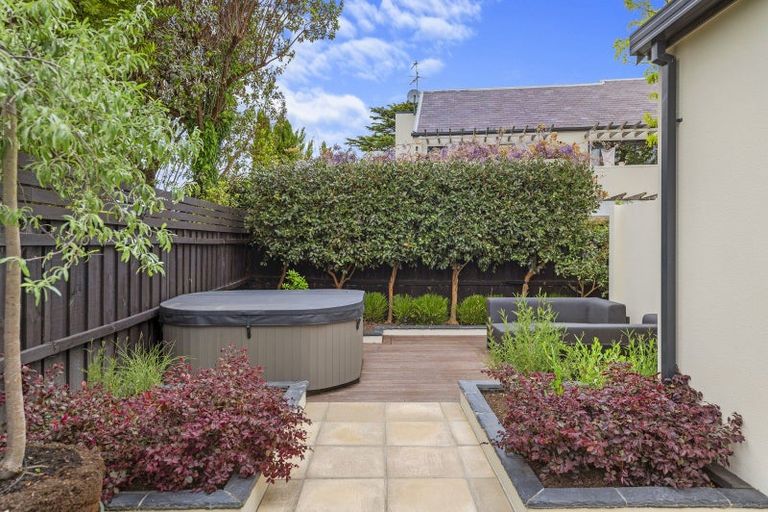 Photo of property in 8 Chevron Place, Ilam, Christchurch, 8041