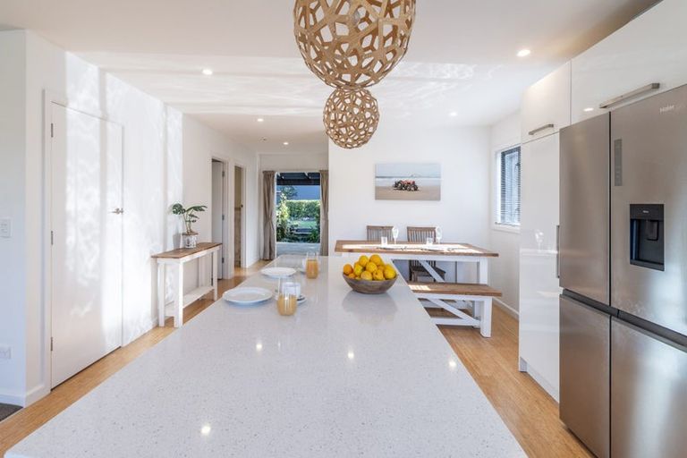 Photo of property in 90 Gillies Crescent, Waimarama, Havelock North, 4294