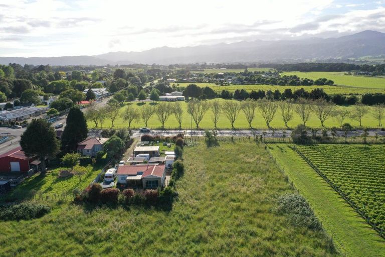 Photo of property in 15 Muhunoa Road West, Ohau, 5570