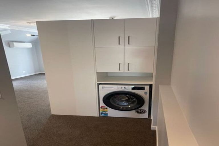 Photo of property in 42b Apu Crescent, Lyall Bay, Wellington, 6022