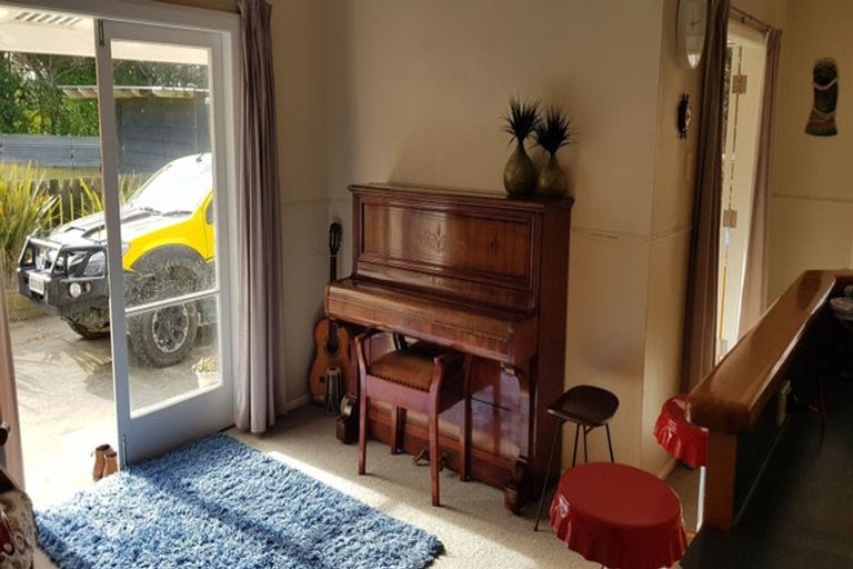 Photo of property in 32 Hunia Terrace, Himatangi Beach, Foxton, 4891