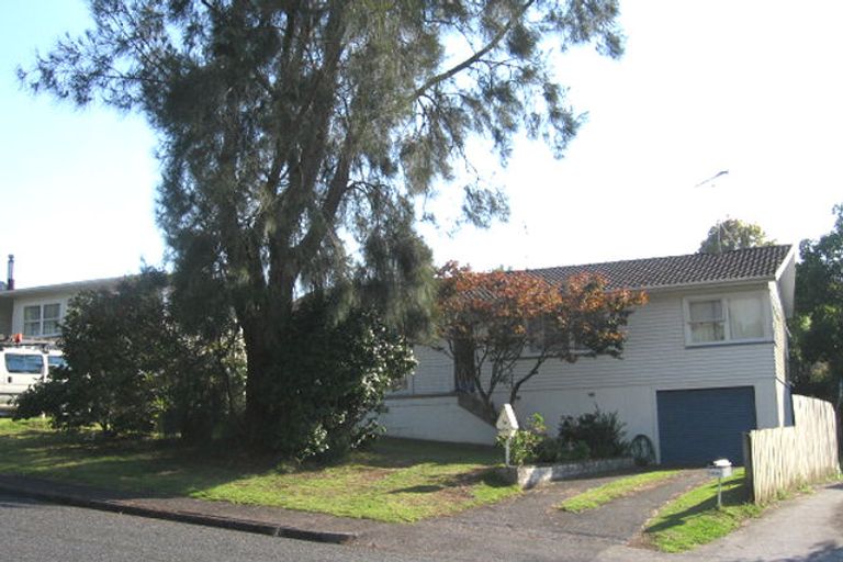 Photo of property in 10a Halberg Street, Glenfield, Auckland, 0629