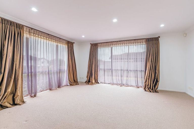 Photo of property in 42 Oakway Drive, Schnapper Rock, Auckland, 0632