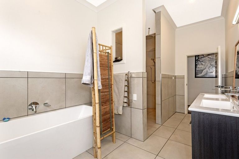 Photo of property in 40 Ormond Road, Whataupoko, Gisborne, 4010