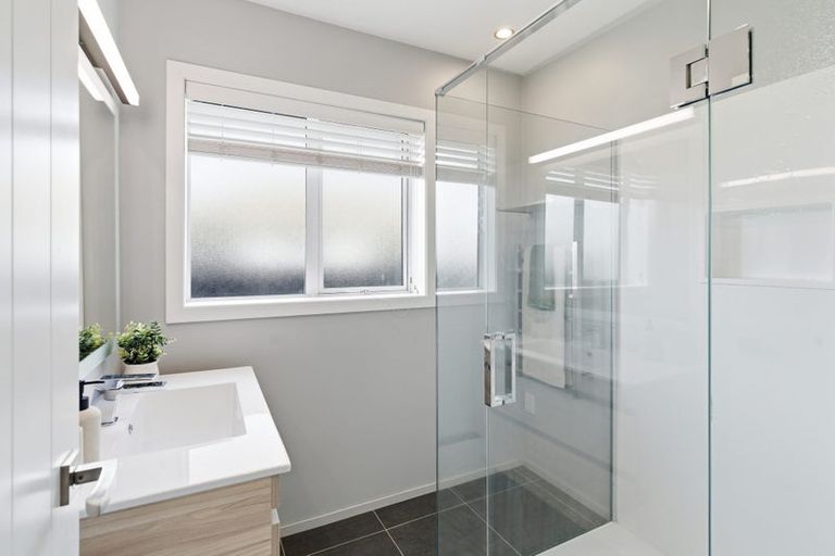 Photo of property in 77 Neill Street, Hornby, Christchurch, 8042