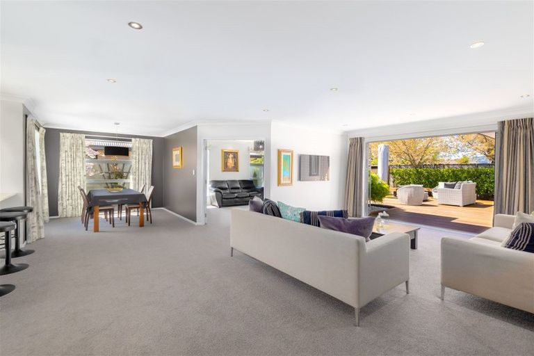 Photo of property in 11 Old Red Barn Road, Halswell, Christchurch, 8025