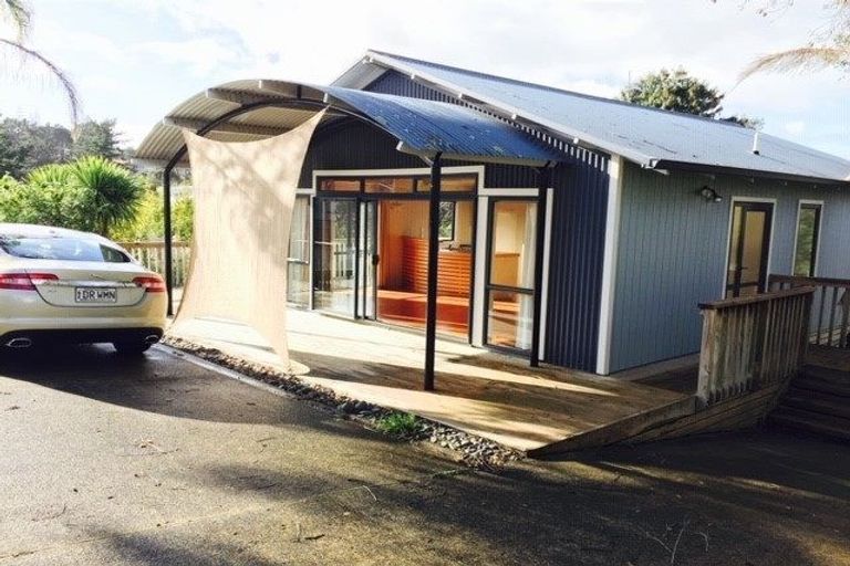 Photo of property in 7a Erica Road, Sunnynook, Auckland, 0620