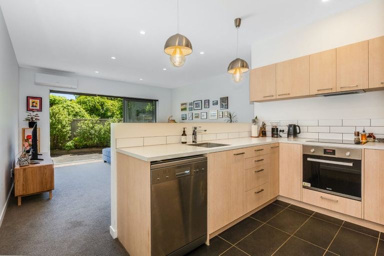 Photo of property in 12/7 Handyside Street, Tawa, Wellington, 5028