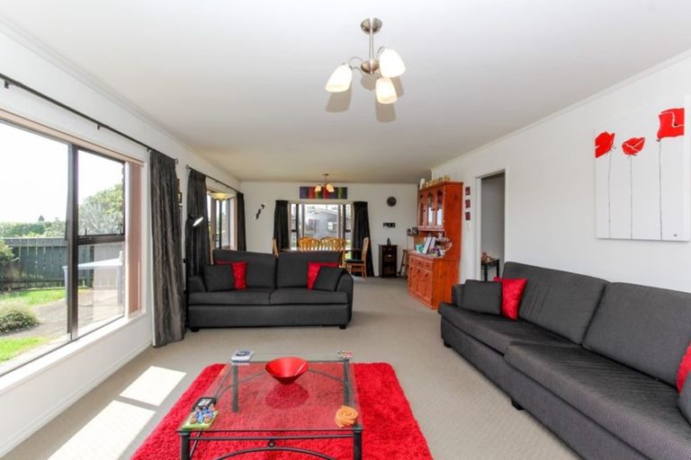Photo of property in 4 Ash Place, Whalers Gate, New Plymouth, 4310