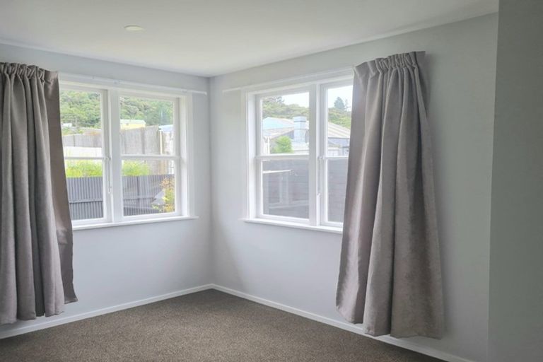 Photo of property in 11 Richard Grove, Stokes Valley, Lower Hutt, 5019