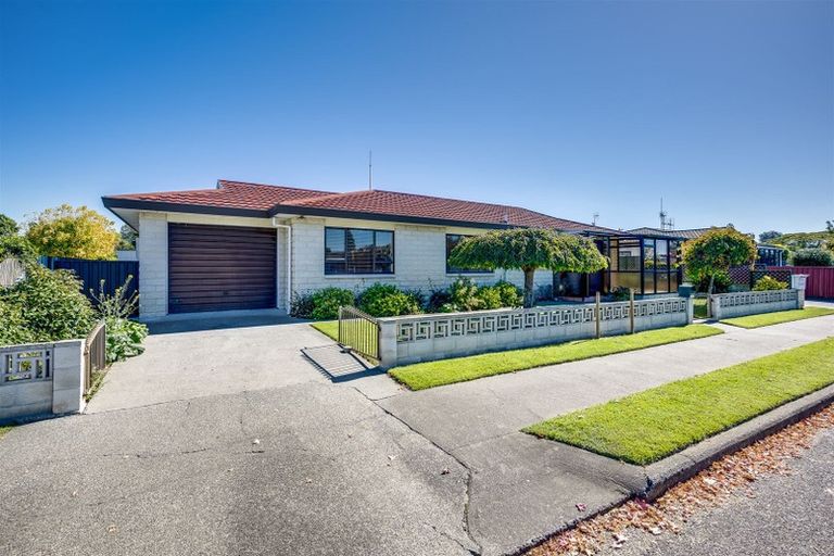 Photo of property in 1/52 Avondale Road, Taradale, Napier, 4112