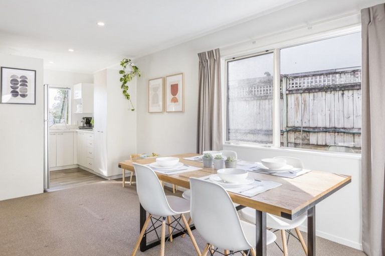 Photo of property in 15a Central Park Drive, Te Atatu South, Auckland, 0610