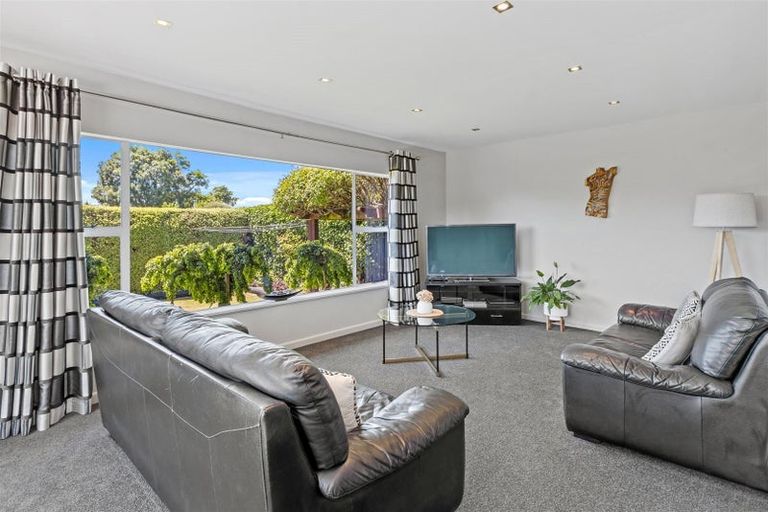 Photo of property in 39 Rossiter Avenue, Redwood, Christchurch, 8051