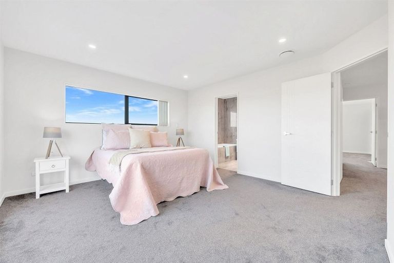 Photo of property in 6 Hinoki Way, Flat Bush, Auckland, 2019