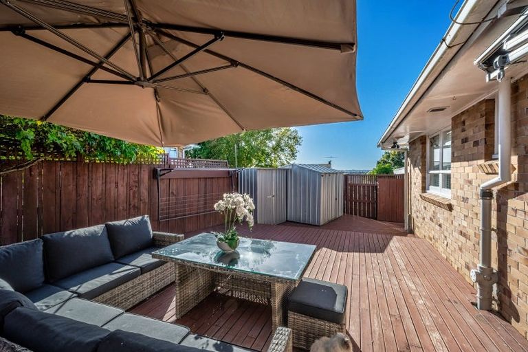 Photo of property in 2/77 Alexander Street, Cockle Bay, Auckland, 2014