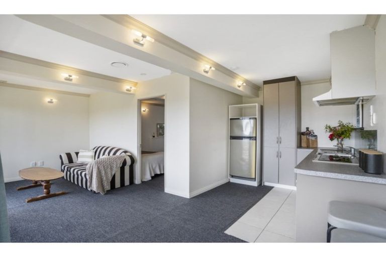 Photo of property in 70 Pemberton Avenue, Bayview, Auckland, 0629