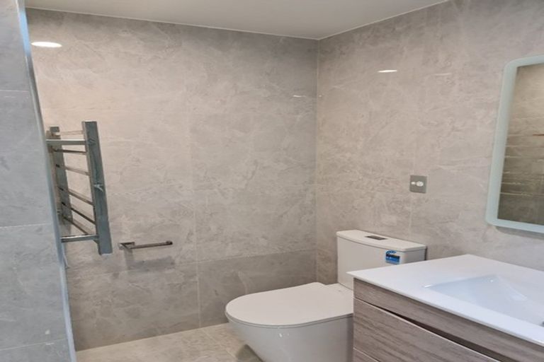 Photo of property in 12 Tekapo Rise, Fairview Heights, Auckland, 0632