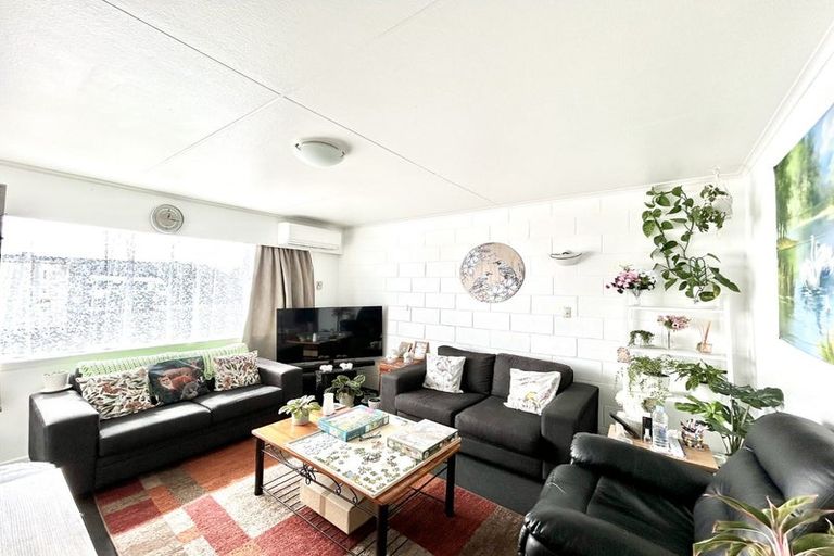 Photo of property in 2/44 Cambridge Street, Levin, 5510