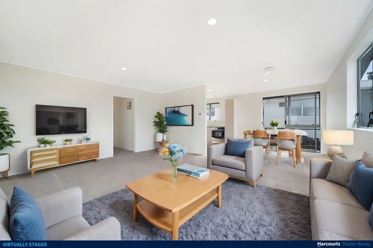 Photo of property in 1/24a Waimumu Road, Massey, Auckland, 0614