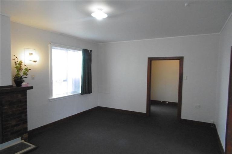 Photo of property in 27 Bulteel Street, New Plymouth, 4310