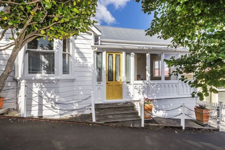 Photo of property in 104 Elizabeth Street, Mount Victoria, Wellington, 6011