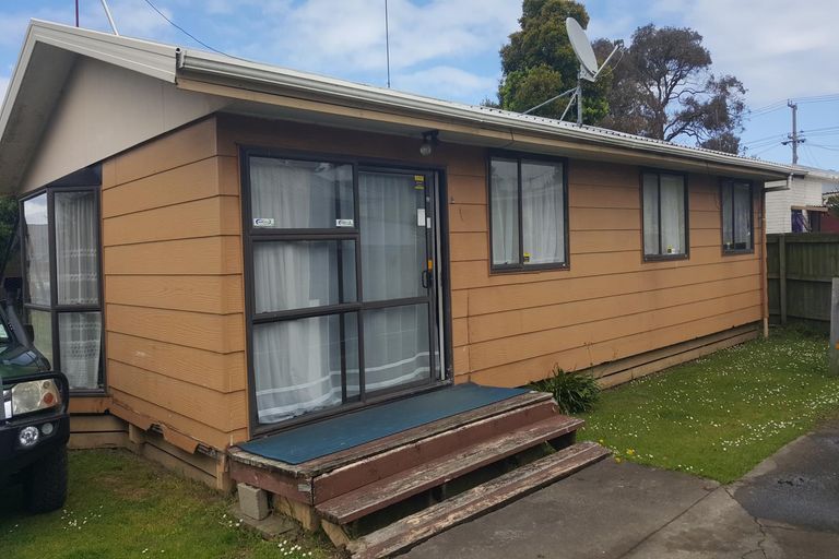 Photo of property in 2/6 Hall Avenue, Mangere, Auckland, 2022