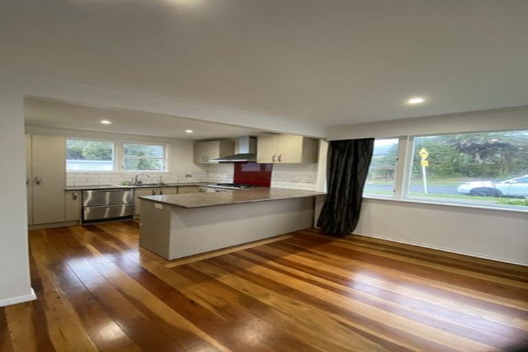 Photo of property in 87 Bell Street, Tawa, Wellington, 5028