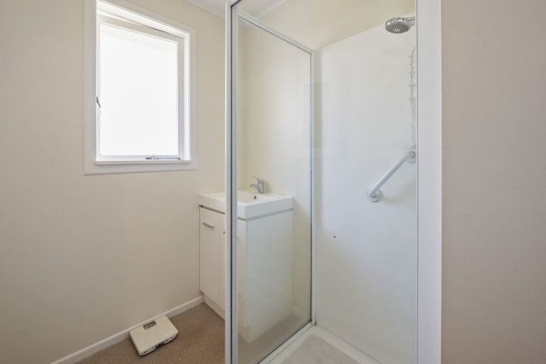 Photo of property in 10 Brent Road, Owhata, Rotorua, 3010