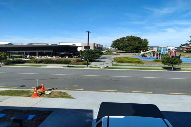 Photo of property in 52 Gosper Road, Takanini, 2112