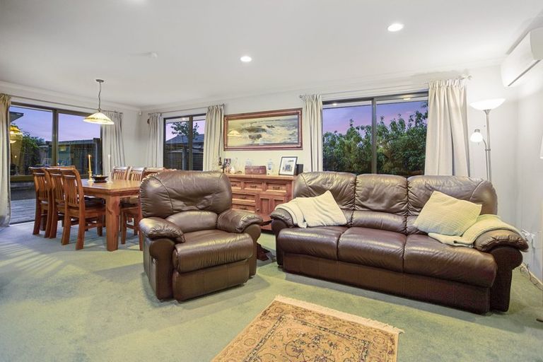 Photo of property in 13 Mona Avenue, Mangere Bridge, Auckland, 2022