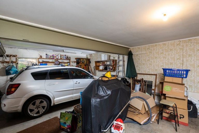 Photo of property in 20a John Guthrie Place, Merrilands, New Plymouth, 4312