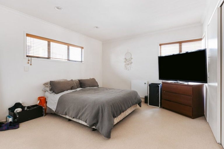 Photo of property in 6b Dickson Road, Papamoa Beach, Papamoa, 3118