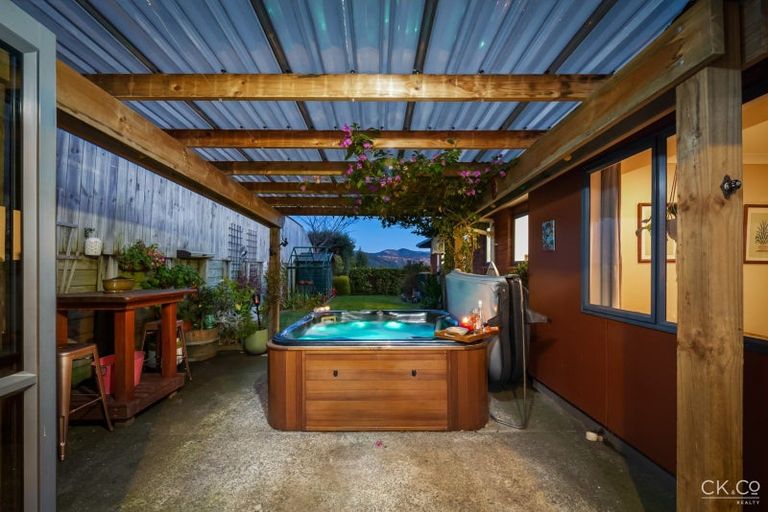 Photo of property in 53 Riverstone Drive, Riverstone Terraces, Upper Hutt, 5018