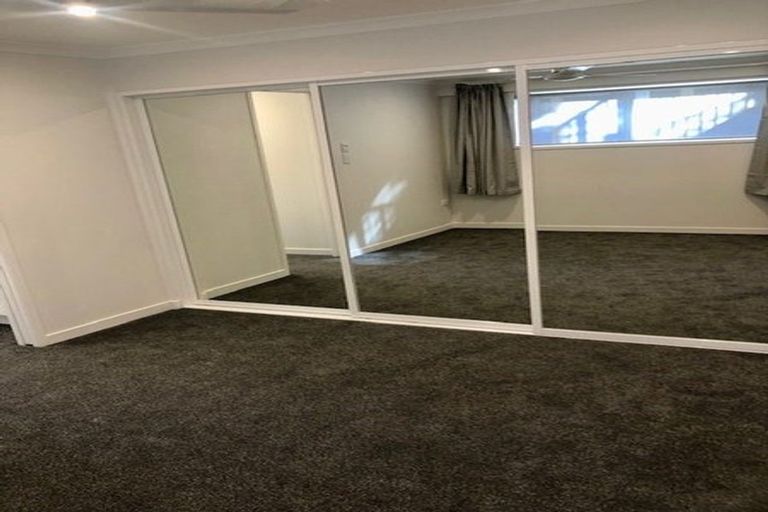 Photo of property in 20 Ensign Place, Hillcrest, Auckland, 0627