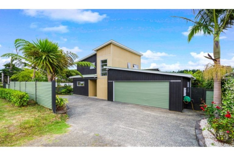 Photo of property in 43 Mcentee Road, Waitakere, Auckland, 0816