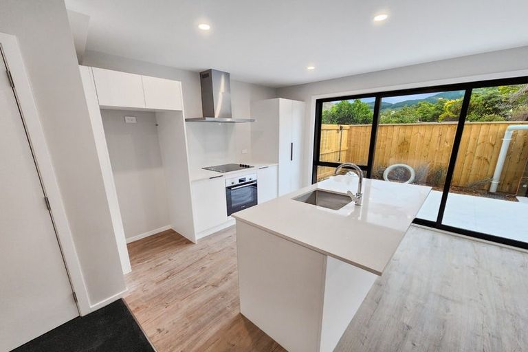 Photo of property in 5 Bathurst Street, Silverstream, Upper Hutt, 5019