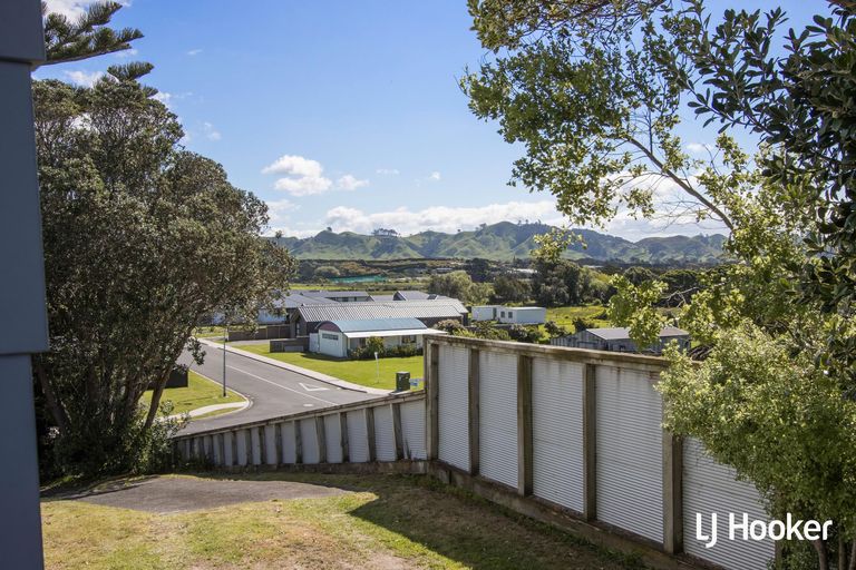 Photo of property in 25 Hanlen Avenue, Waihi Beach, 3611