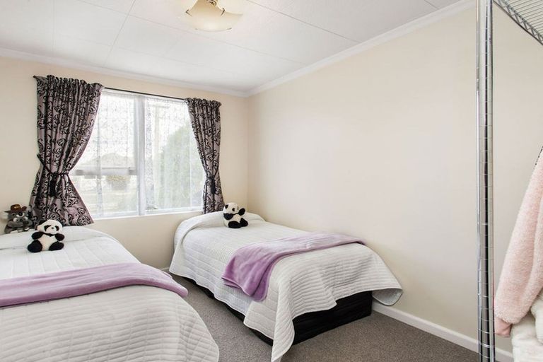 Photo of property in 39 Sandown Crescent, Aranui, Christchurch, 8061