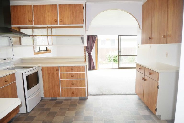 Photo of property in 1 Dunluce Place, Hornby, Christchurch, 8042