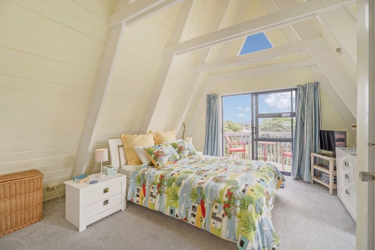 Photo of property in 55 Oyster Drive, Cooks Beach, Whitianga, 3591