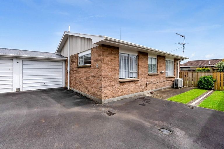 Photo of property in 2/6 Webster Street, Westown, New Plymouth, 4310