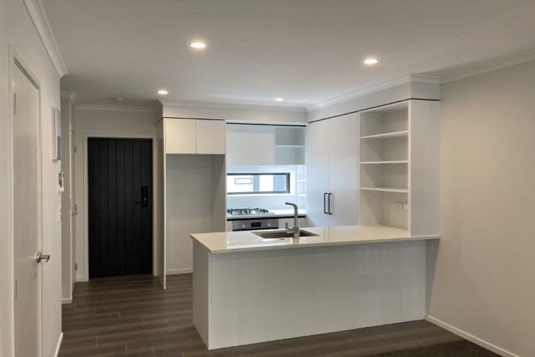 Photo of property in 2/14 Ruakiwi Road, Hamilton Lake, Hamilton, 3204