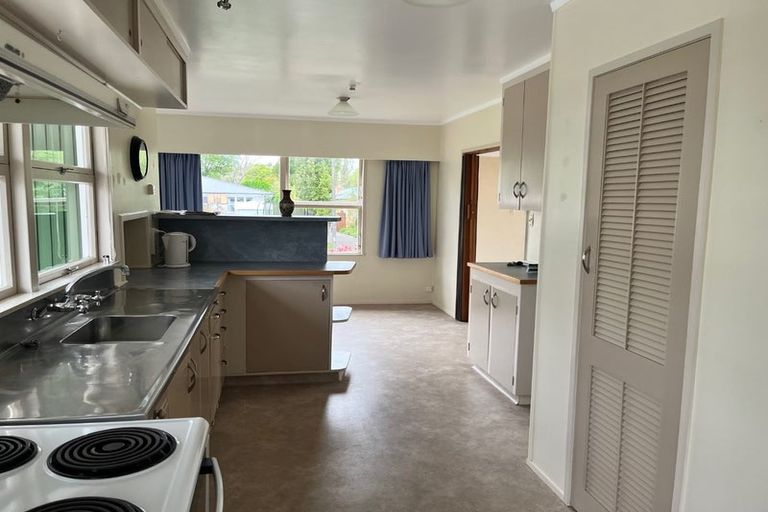 Photo of property in 11 Beverley Crescent, Hillcrest, Hamilton, 3216