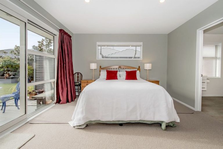 Photo of property in 24 Cairnbrae Drive, Prebbleton, 7604